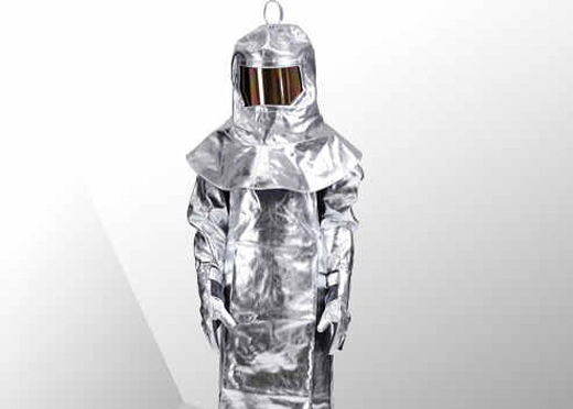 關（guān）於隔熱服的（de）性能