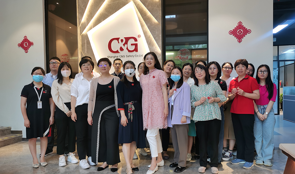 “激發想象力，釋放創（chuàng）造（zào）力”妖精影院工會開展藝術培訓活動 暨端午主題活動